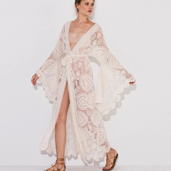 5 🌟Fave! Scalloped Lace Swim Kaftan / Kimono - Picture 3 of 9